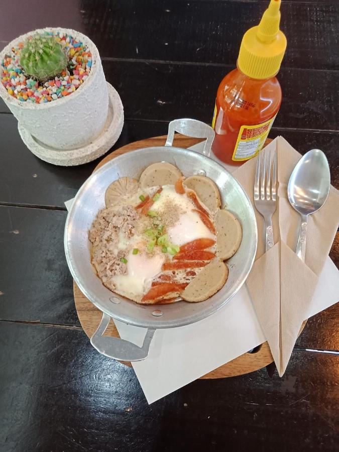 Jindabyne Cafe & Hostel Čiang Mai Exteriér fotografie